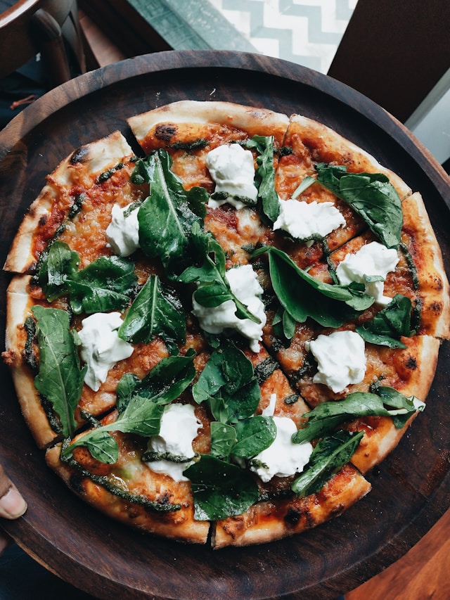 Arugula & Ricotta Pizza